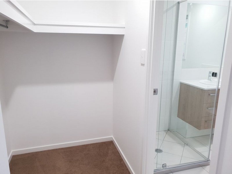 18 Sunbury Street, Pallara QLD 4110