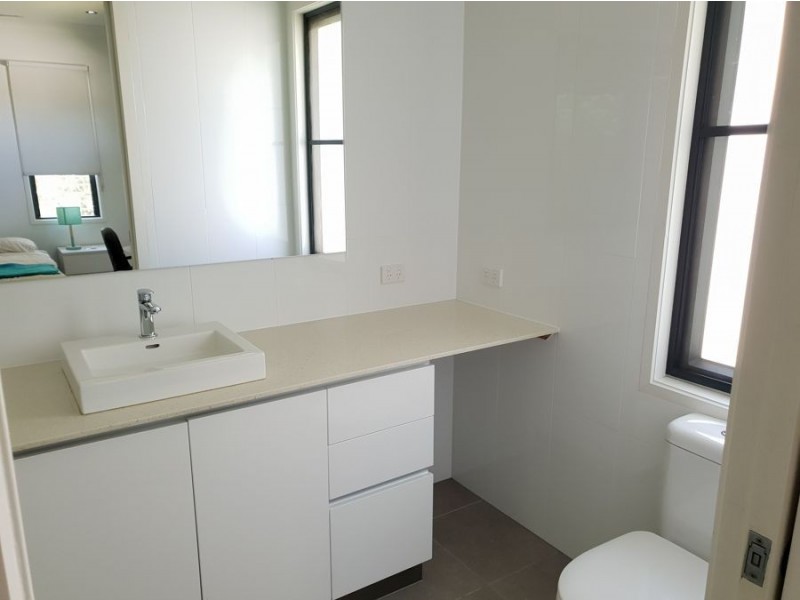 Bed 3 69A Warwick Road, Ipswich QLD 4305