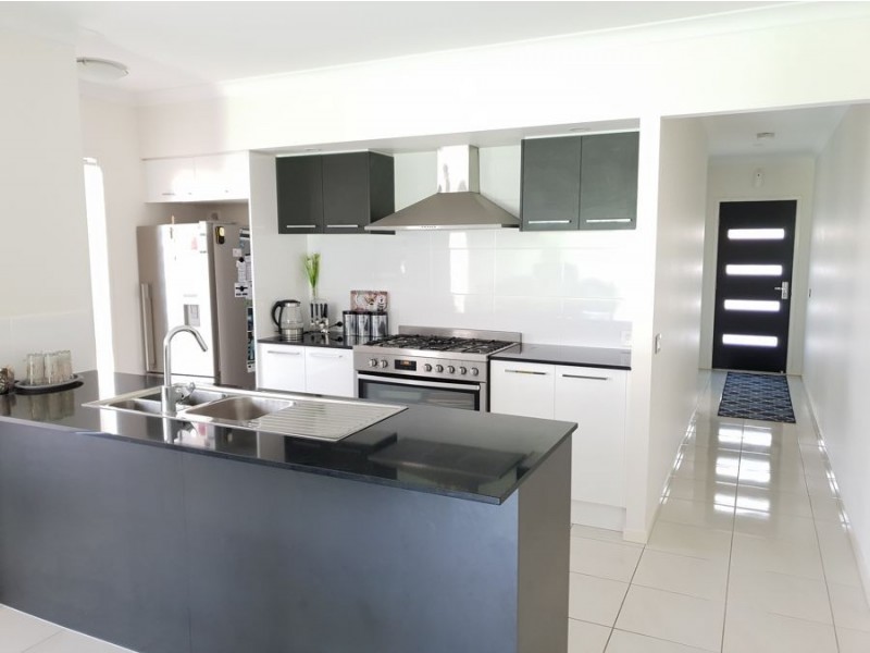 11 Foxtail Road, Ripley QLD 4306