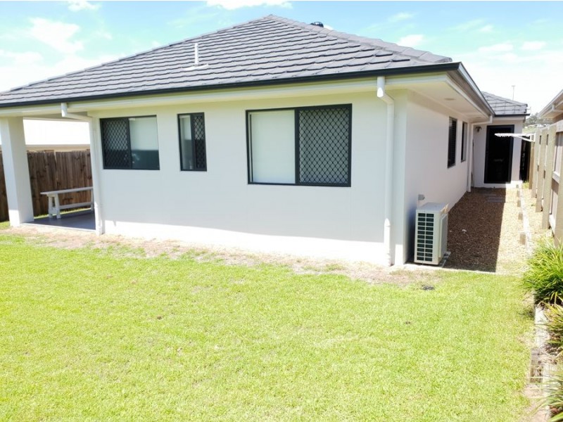 11 Foxtail Road, Ripley QLD 4306