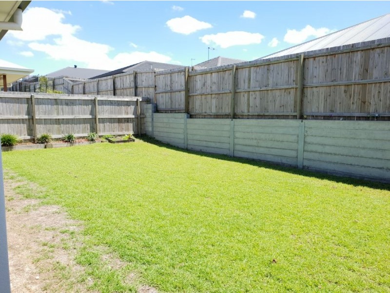 11 Foxtail Road, Ripley QLD 4306
