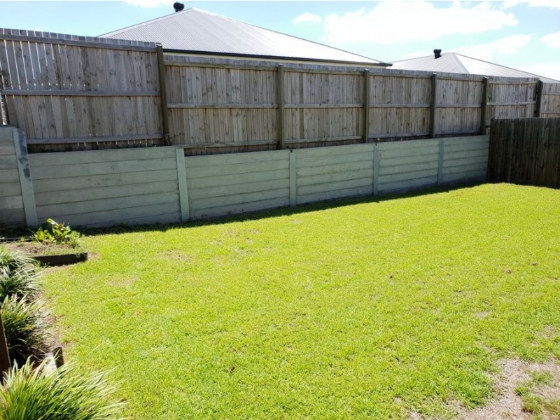 11 Foxtail Road, Ripley QLD 4306