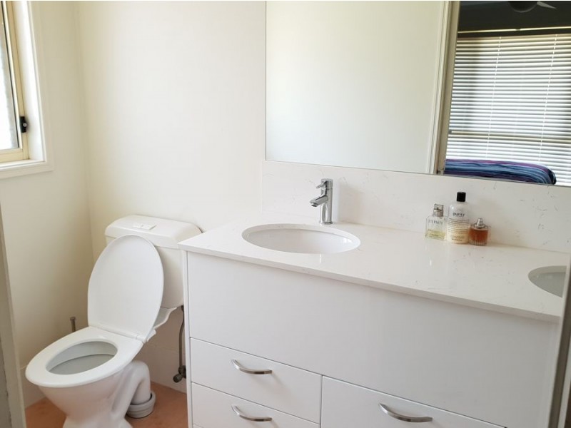 86 James Josey Avenue, Springfield Lakes QLD 4300