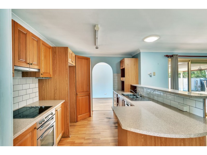93 Addison Rd, Camira QLD 4300