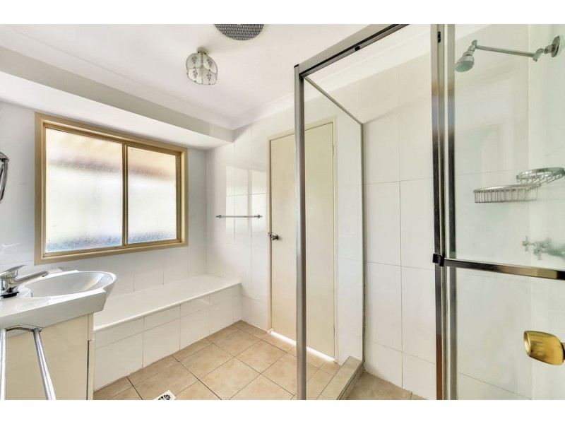 93 Addison Rd, Camira QLD 4300