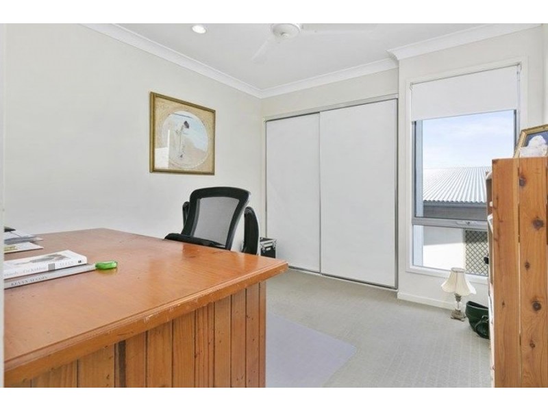 32 Greentrees Terrace, Springfield Lakes QLD 4300