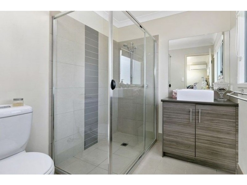 32 Greentrees Terrace, Springfield Lakes QLD 4300