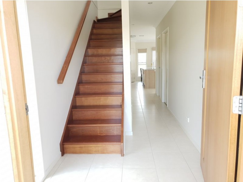 15 Madeira Street, Springfield Lakes QLD 4300
