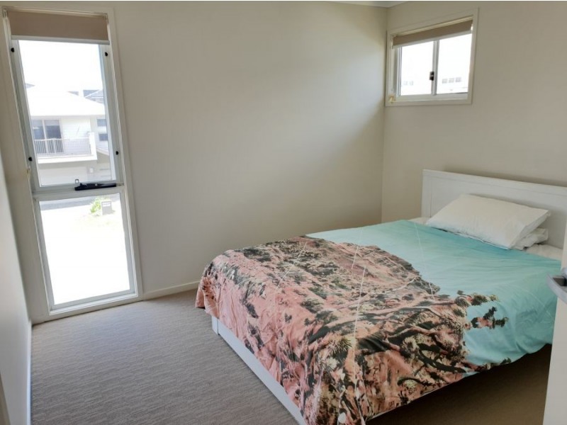15 Madeira Street, Springfield Lakes QLD 4300