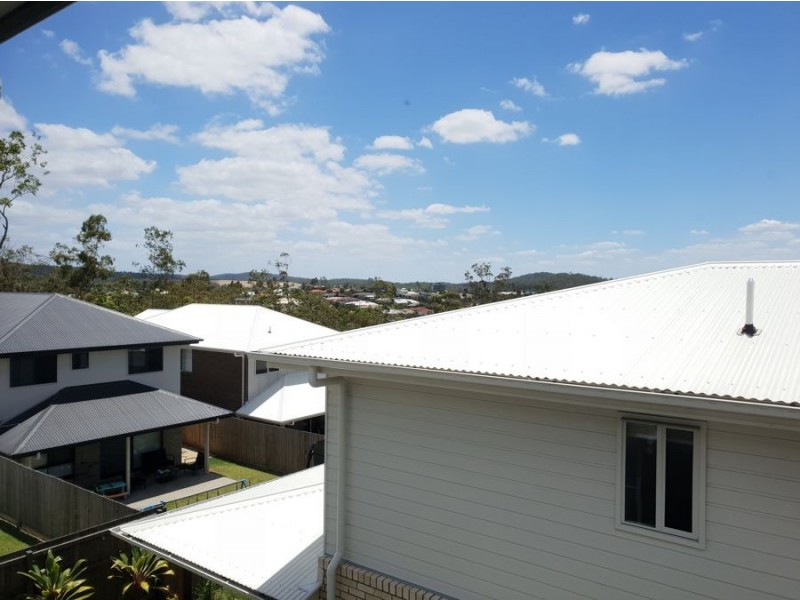 15 Madeira Street, Springfield Lakes QLD 4300