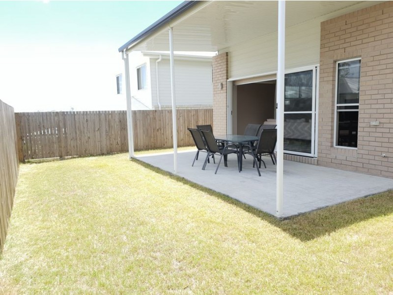 15 Madeira Street, Springfield Lakes QLD 4300