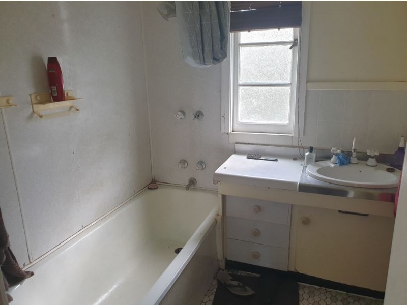 39 Vineyard Street, One Mile QLD 4305