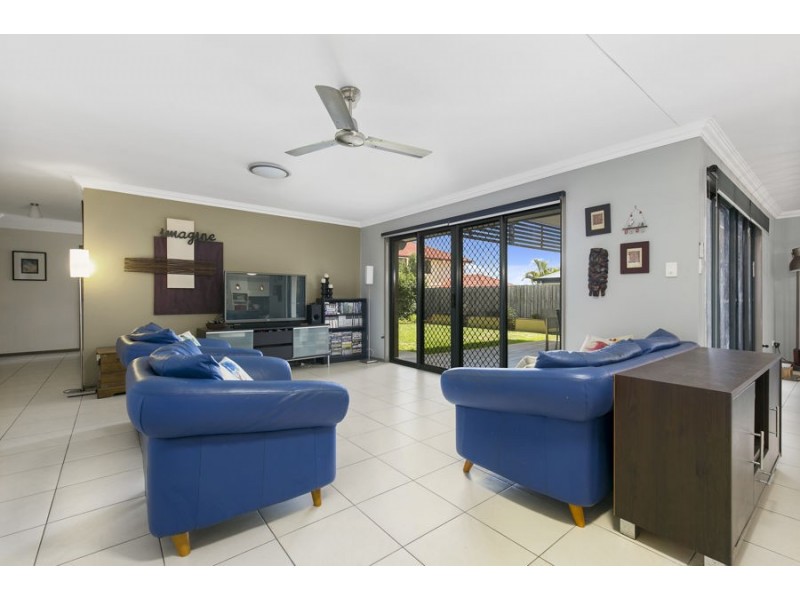 15 Shangrila Crescent, Springfield Lakes QLD 4300