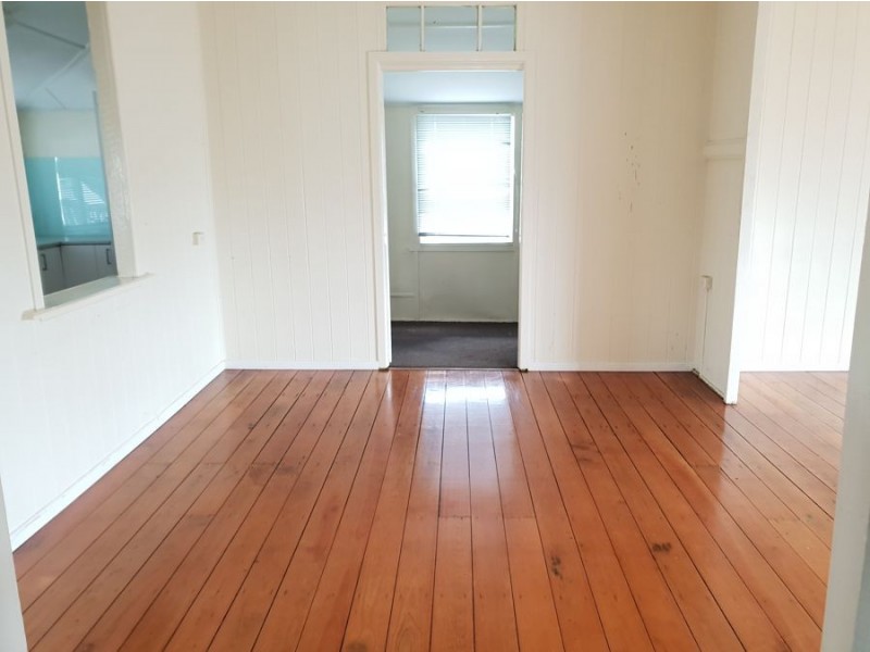 3A Edward Street, One Mile QLD 4305