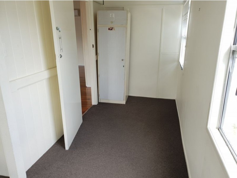 3A Edward Street, One Mile QLD 4305