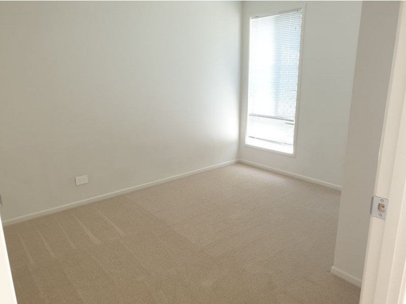 2/3 Edward Street, One Mile QLD 4305