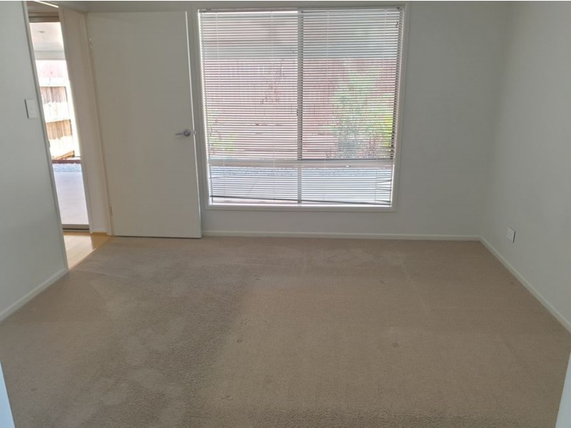 2/3 Edward Street, One Mile QLD 4305