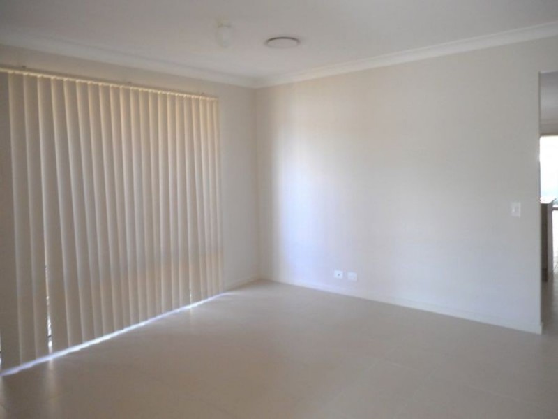 39 Fitzpatrick Circiut, Augustine Heights QLD 4300