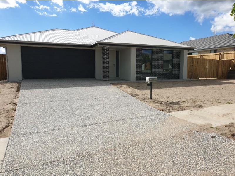 15 Hastings Avenue, Plainland QLD 4341