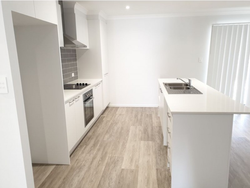 15 Hastings Avenue, Plainland QLD 4341