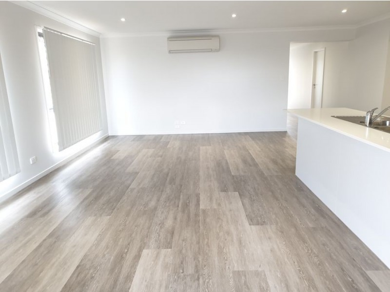 15 Hastings Avenue, Plainland QLD 4341