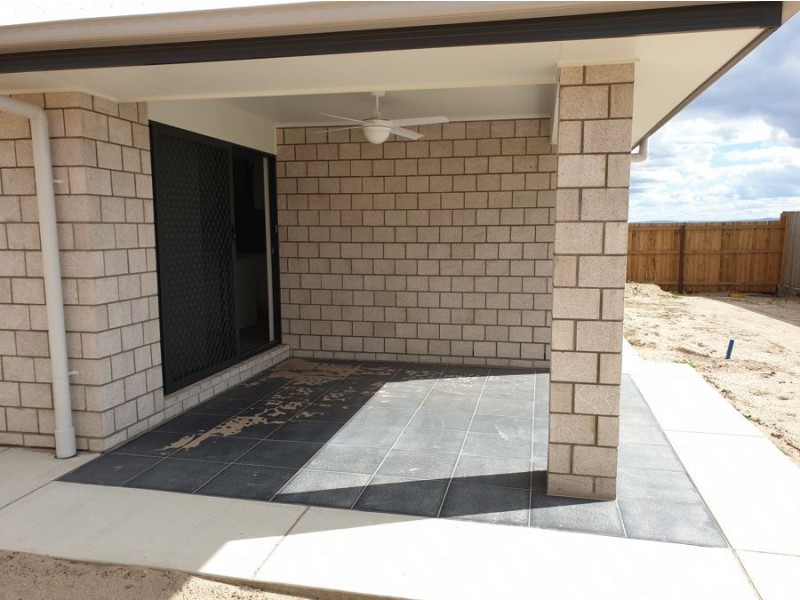 15 Hastings Avenue, Plainland QLD 4341