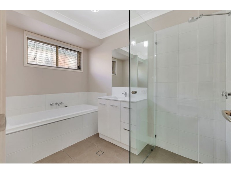 32 High Peak Crescent, Springfield QLD 4300