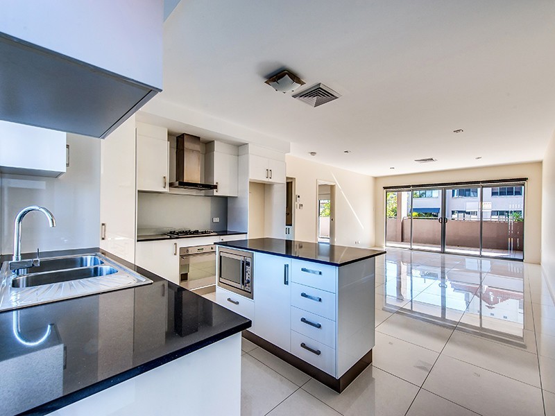 2/215 Wellington, Kangaroo Point QLD 4169