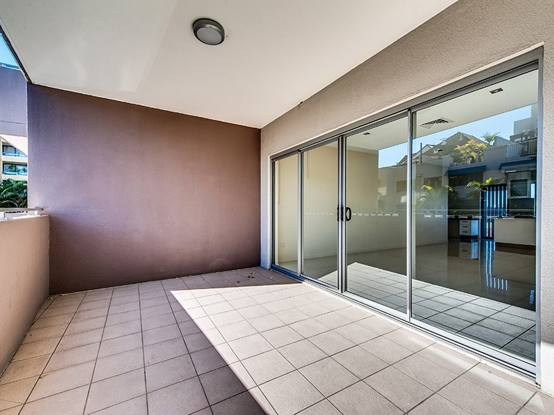 2/215 Wellington, Kangaroo Point QLD 4169