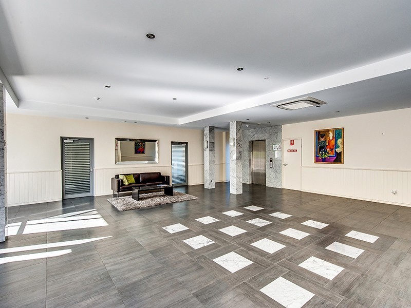 2/215 Wellington, Kangaroo Point QLD 4169