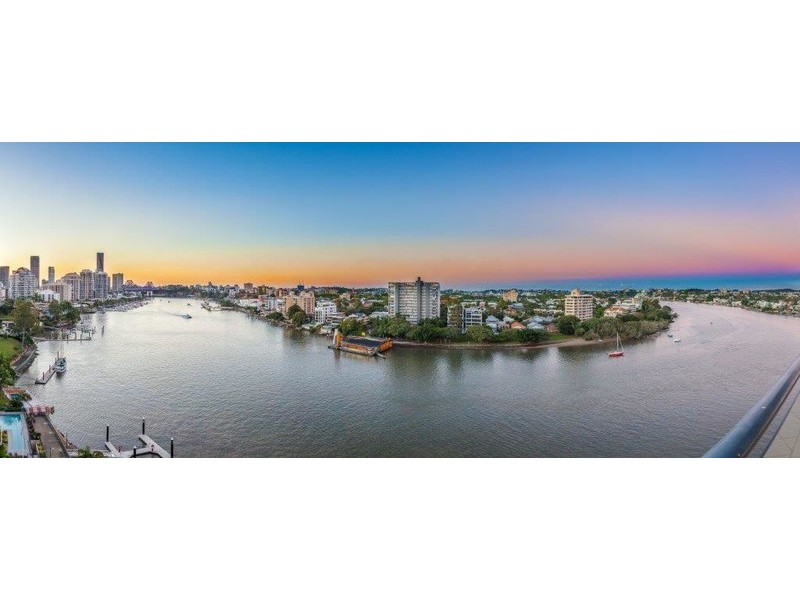98 Thorn Street, Kangaroo Point QLD 4169
