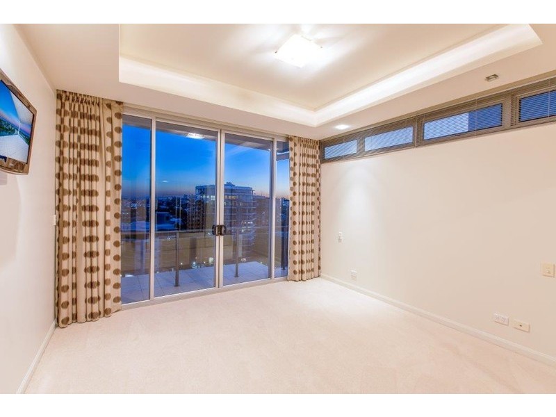 98 Thorn Street, Kangaroo Point QLD 4169
