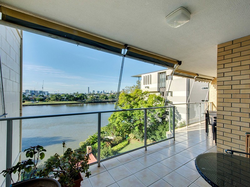 18/82 Sandford Street, St Lucia QLD 4067