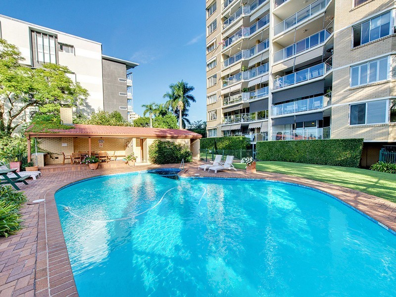 18/82 Sandford Street, St Lucia QLD 4067