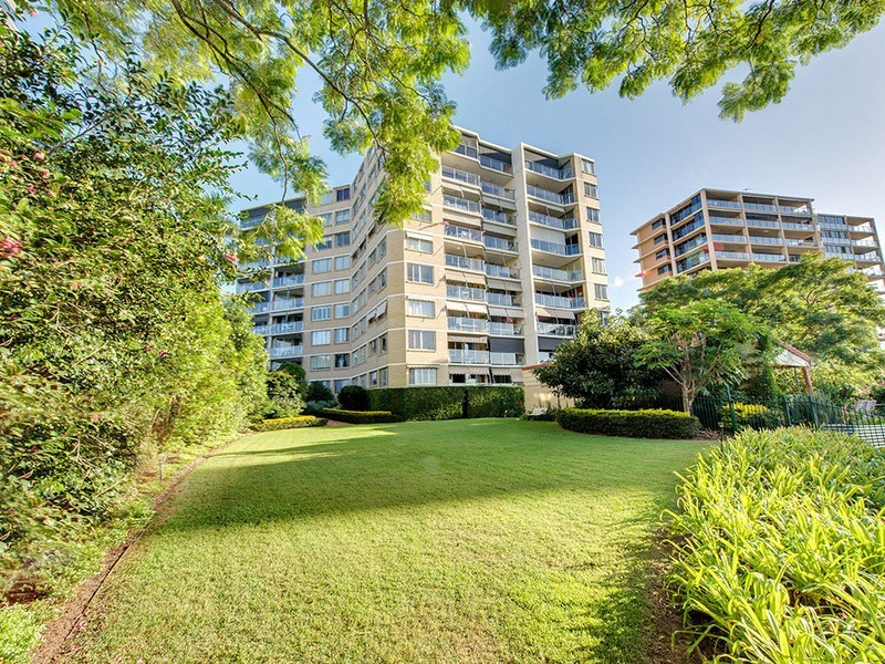 18/82 Sandford Street, St Lucia QLD 4067