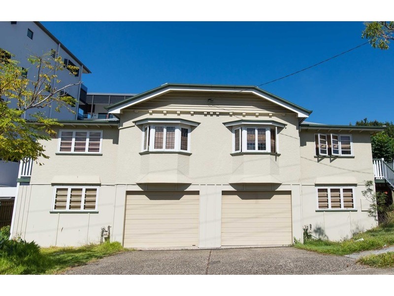 2/35 Bryden, Windsor QLD 4030