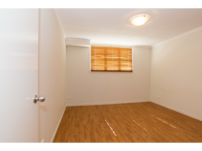 2/35 Bryden, Windsor QLD 4030
