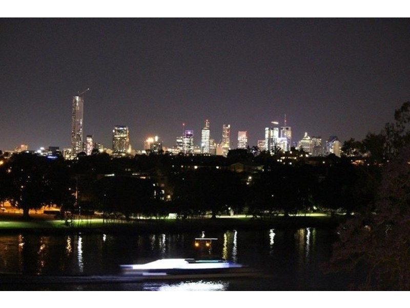 18/82 Sandford Street, St Lucia QLD 4067