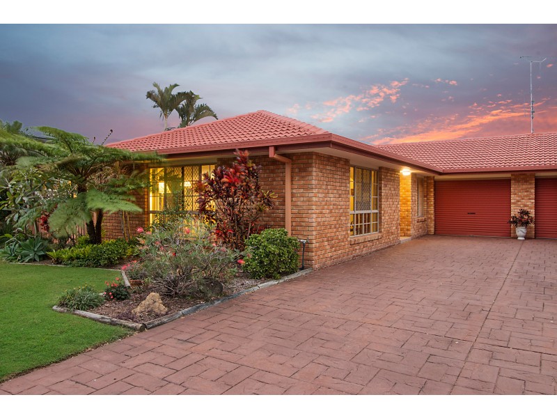 2/2 Buckingham Drive, Pottsville NSW 2489