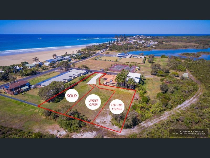 206 Baumea Street, Brooms Head NSW 2463