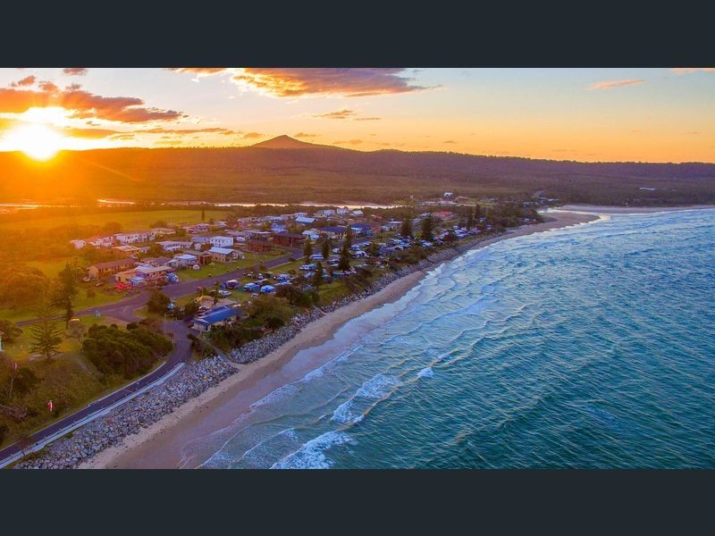 206 Baumea Street, Brooms Head NSW 2463