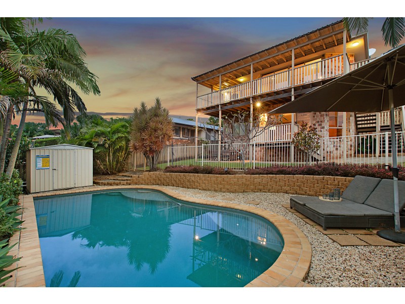 16 Clonakilty Close, Banora Point NSW 2486