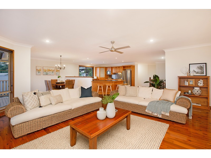 16 Clonakilty Close, Banora Point NSW 2486