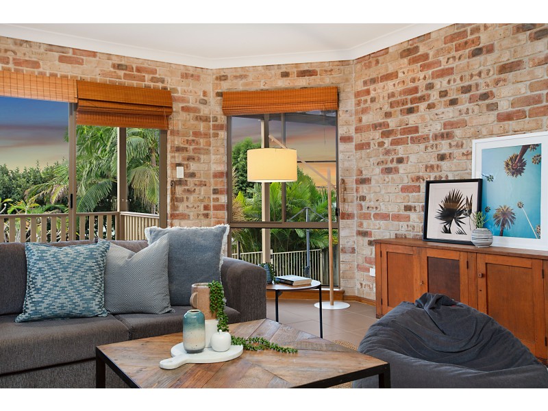 16 Clonakilty Close, Banora Point NSW 2486