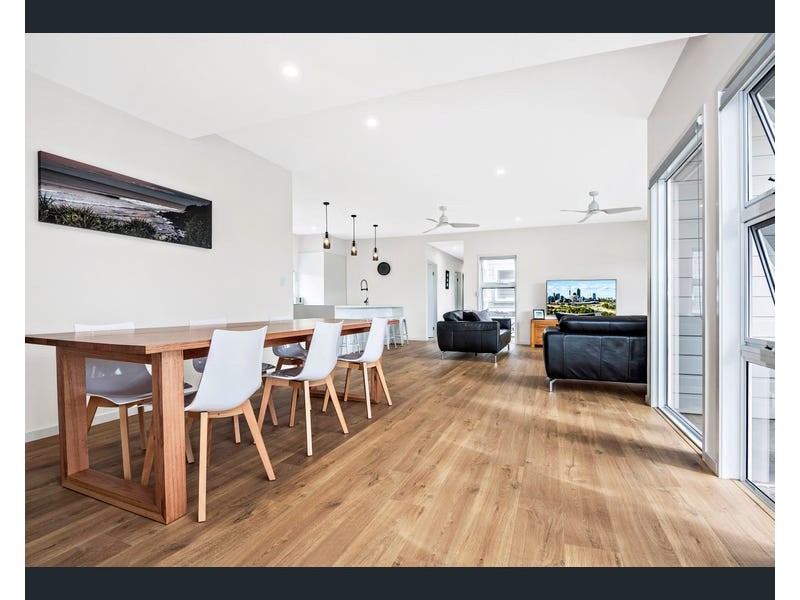 2 Suncatcher Lane, Casuarina NSW 2487