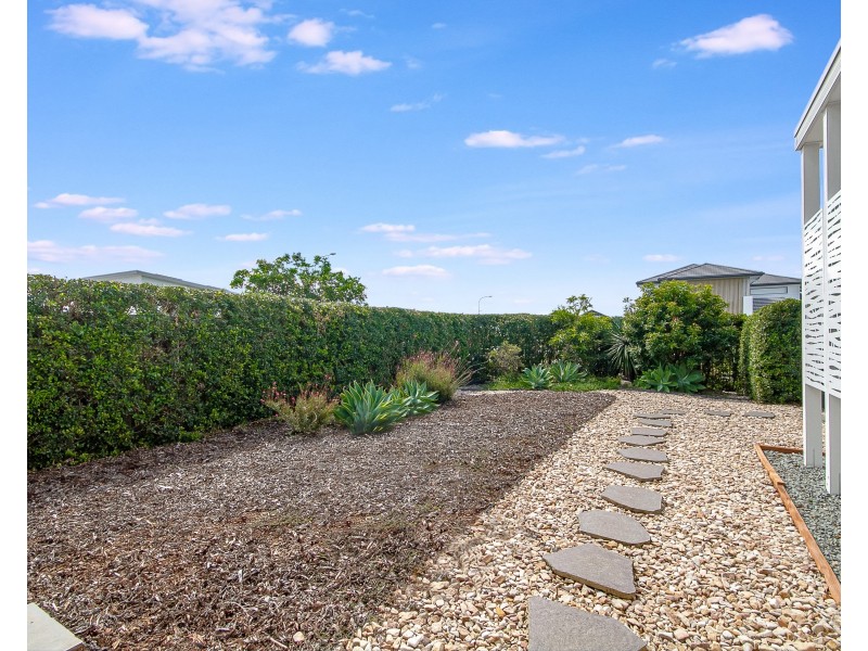 2 Suncatcher Lane, Casuarina NSW 2487