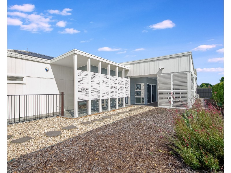 2 Suncatcher Lane, Casuarina NSW 2487