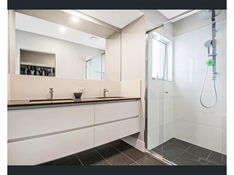 2 Suncatcher Lane, Casuarina NSW 2487