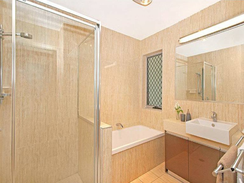 7 Doyle Street, Coorparoo QLD 4151