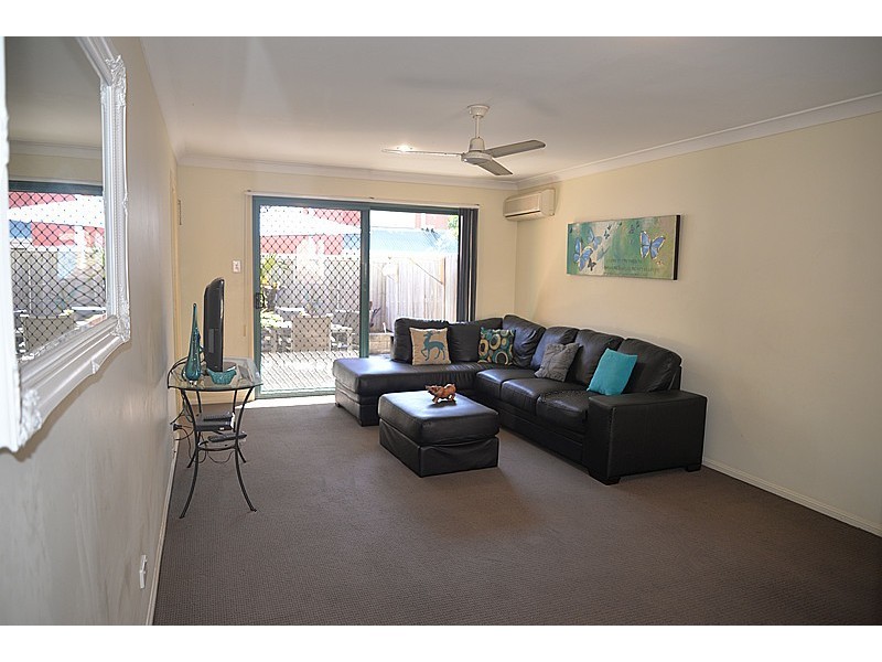 11 Oakmont Avenue, Oxley QLD 4075